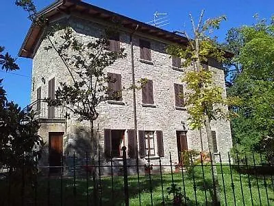 Nyaraló A Fine 2 Bedroom Stone House In Emila