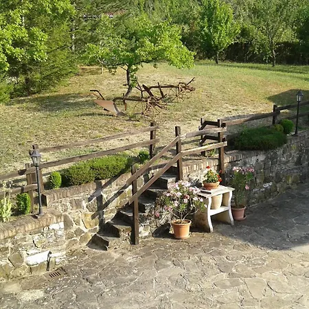 A Fine 2 Bedroom Stone House In Emila