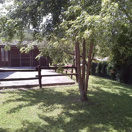 A Fine 2 Bedroom Stone House In Emila Nyaraló *