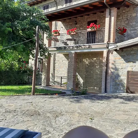 Nyaraló A Fine 2 Bedroom Stone House In Emila *