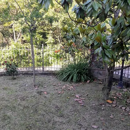 A Fine 2 Bedroom Stone House In Emila *