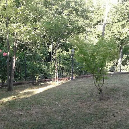 A Fine 2 Bedroom Stone House In Emila