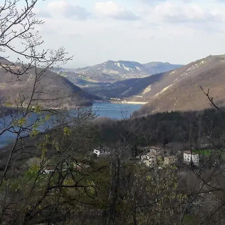 A Fine 2 Bedroom Stone House In Emila