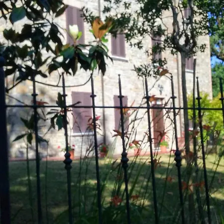 A Fine 2 Bedroom Stone House In Emila