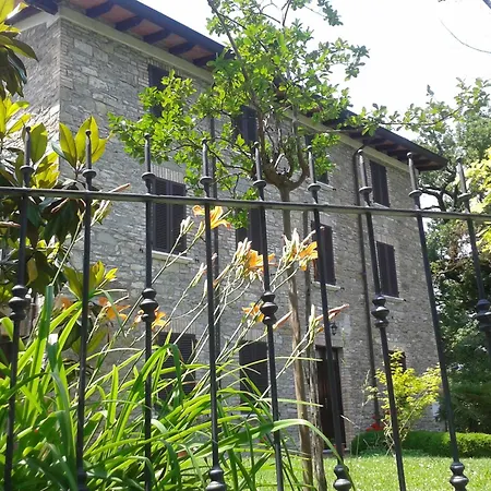 Σπίτι διακοπών A Fine 2 Bedroom Stone House In Emila *