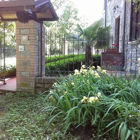 Σπίτι διακοπών A Fine 2 Bedroom Stone House In Emila Πιατσέντζα