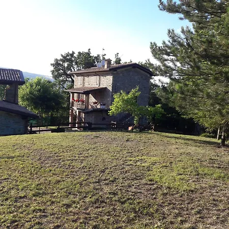 Holiday home A Fine 2 Bedroom Stone House In Emila