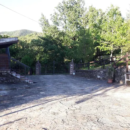 A Fine 2 Bedroom Stone House In Emila Piacenza