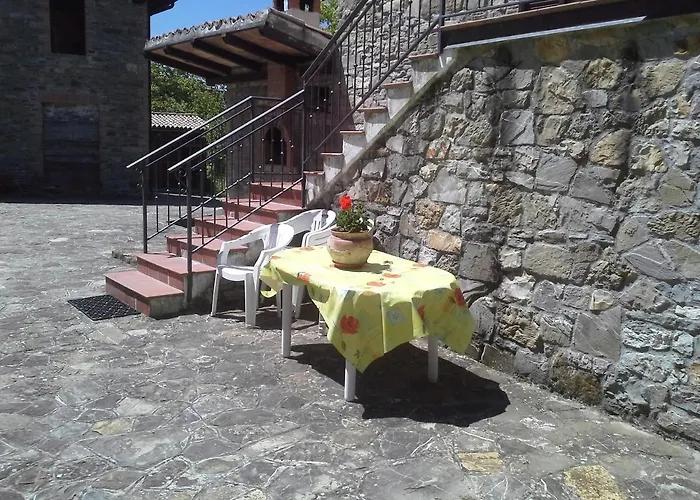 A Fine 2 Bedroom Stone House In Emila Ferienhaus