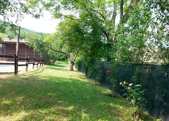 Vakantiehuis A Fine 2 Bedroom Stone House In Emila *