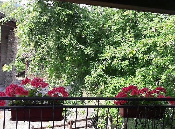 A Fine 2 Bedroom Stone House In Emila * Piacenza