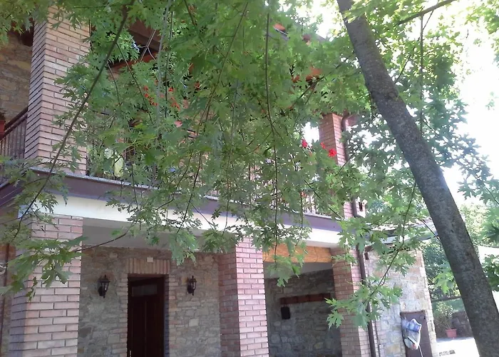A Fine 2 Bedroom Stone House In Emila Vakantiehuis