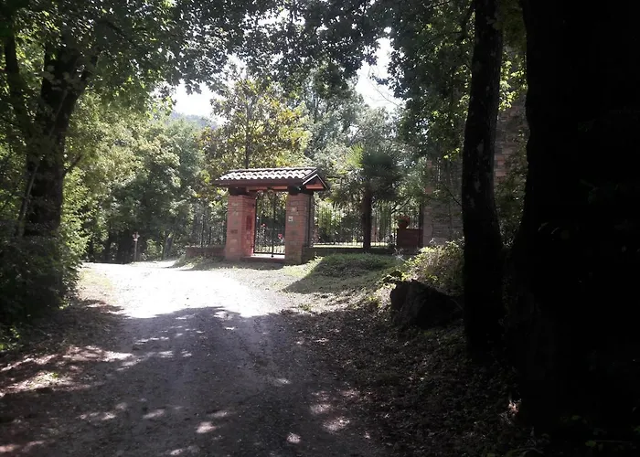 A Fine 2 Bedroom Stone House In Emila Ferienhaus *