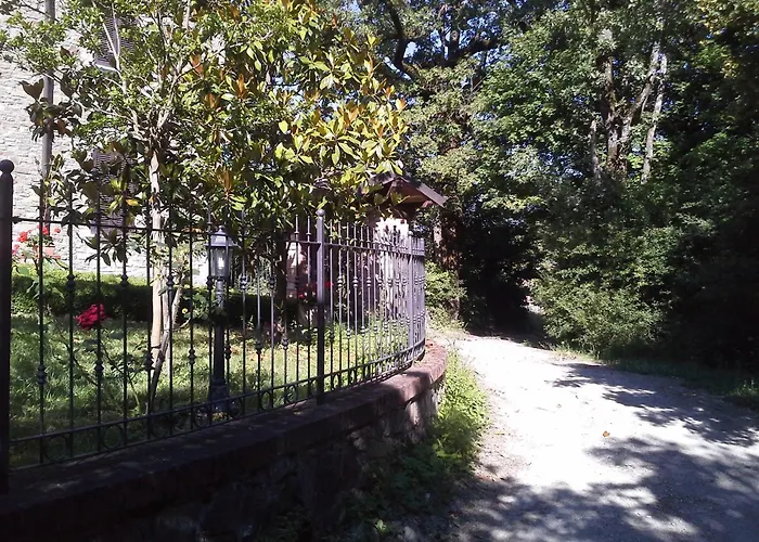 A Fine 2 Bedroom Stone House In Emila Piacenza