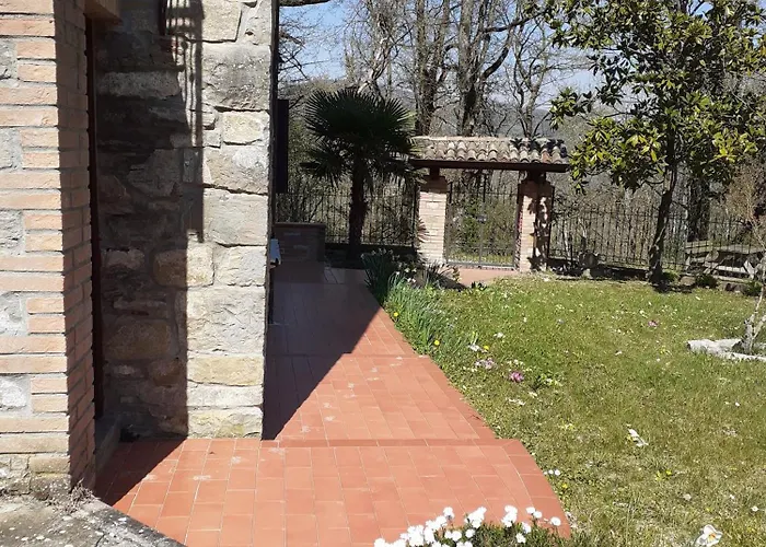 Ferienhaus A Fine 2 Bedroom Stone House In Emila