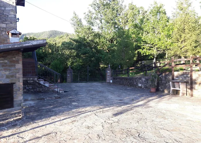 A Fine 2 Bedroom Stone House In Emila Piacenza