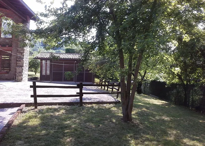 A Fine 2 Bedroom Stone House In Emila Vakantiehuis